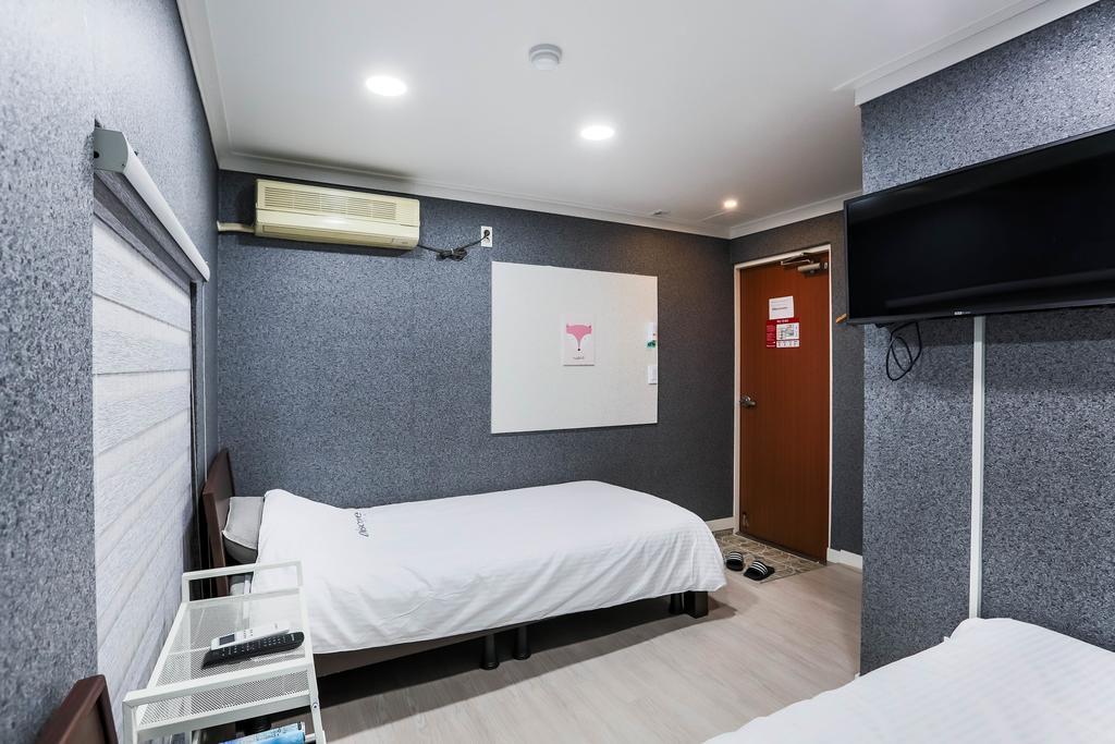 Discovery Busan Guesthouse Екстер'єр фото