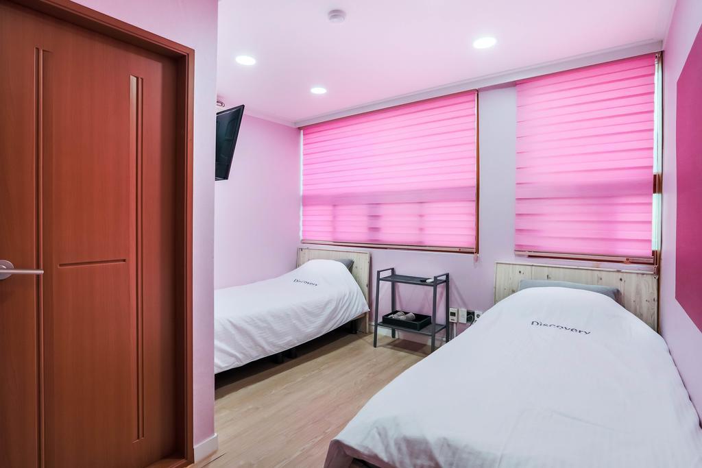 Discovery Busan Guesthouse Екстер'єр фото