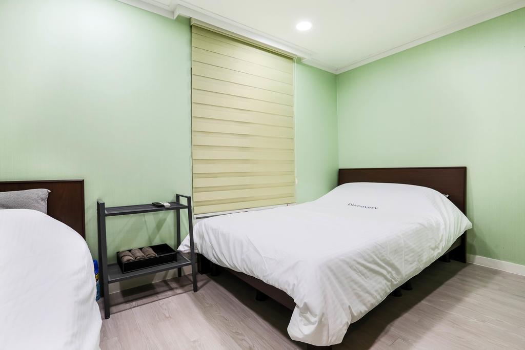 Discovery Busan Guesthouse Екстер'єр фото